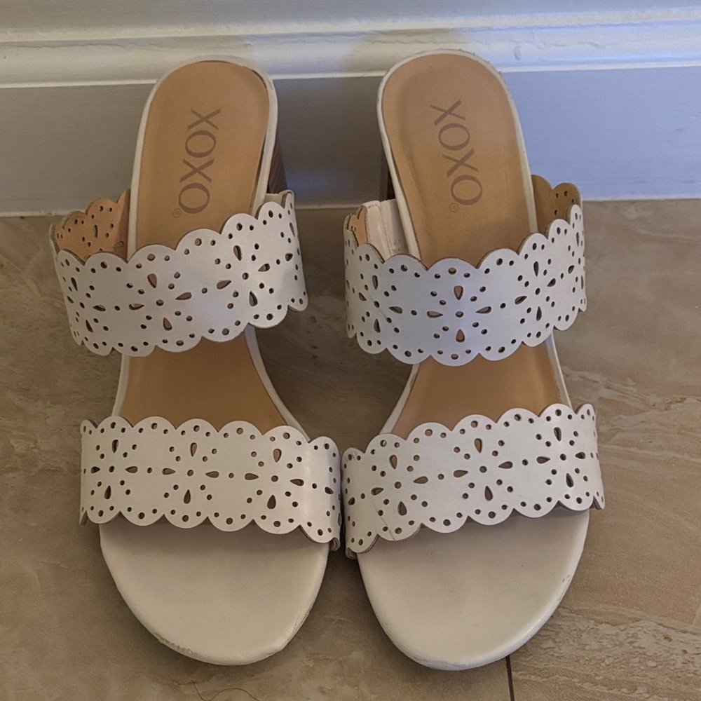 XOXO Women's Ivory Heels